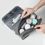 Trousse de toilette qui s’accroche 19